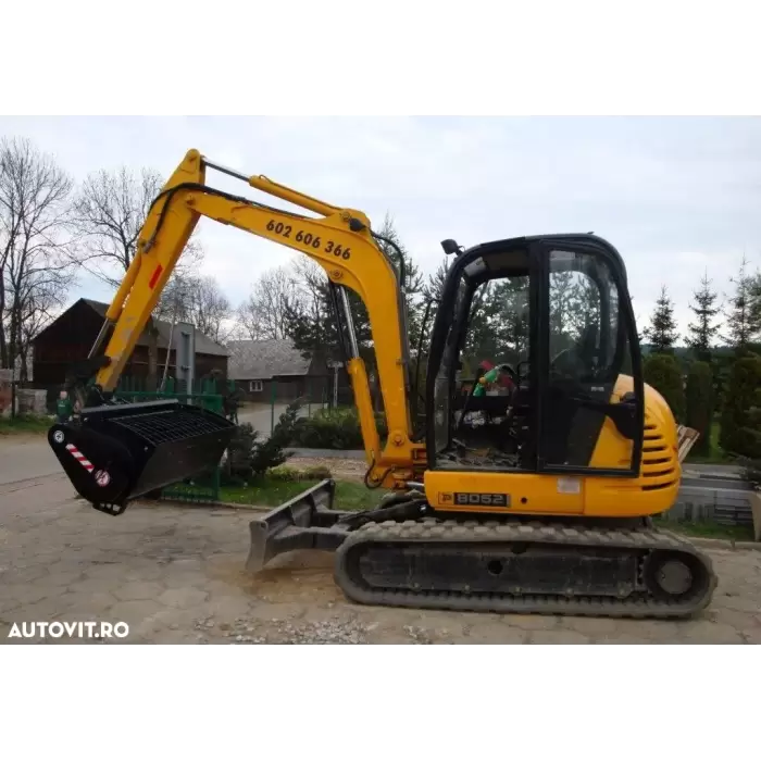 Cupa malaxor pentru mini incarcator